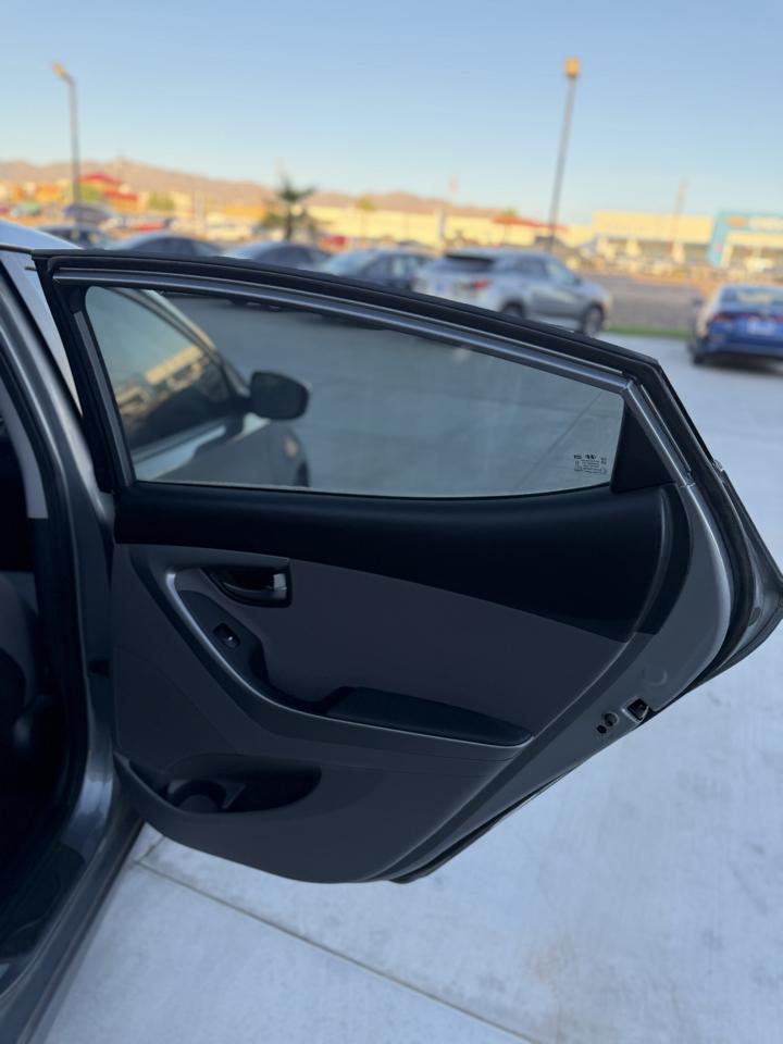 Hyundai Elantra  2014