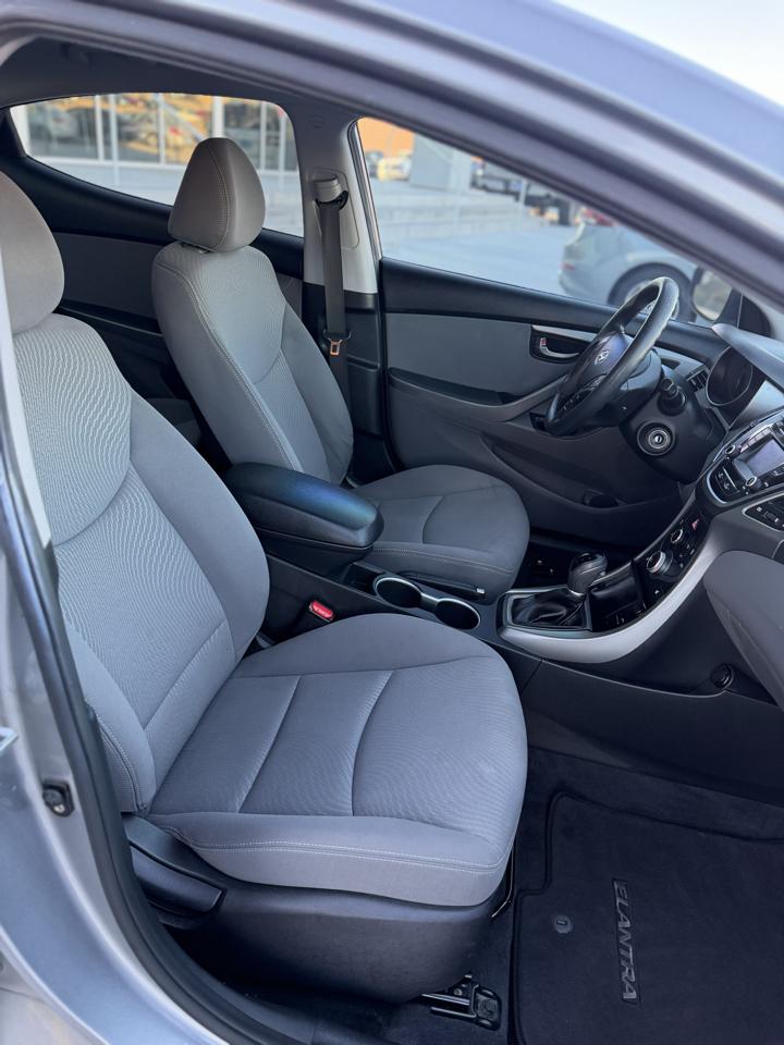 Hyundai Elantra  2014