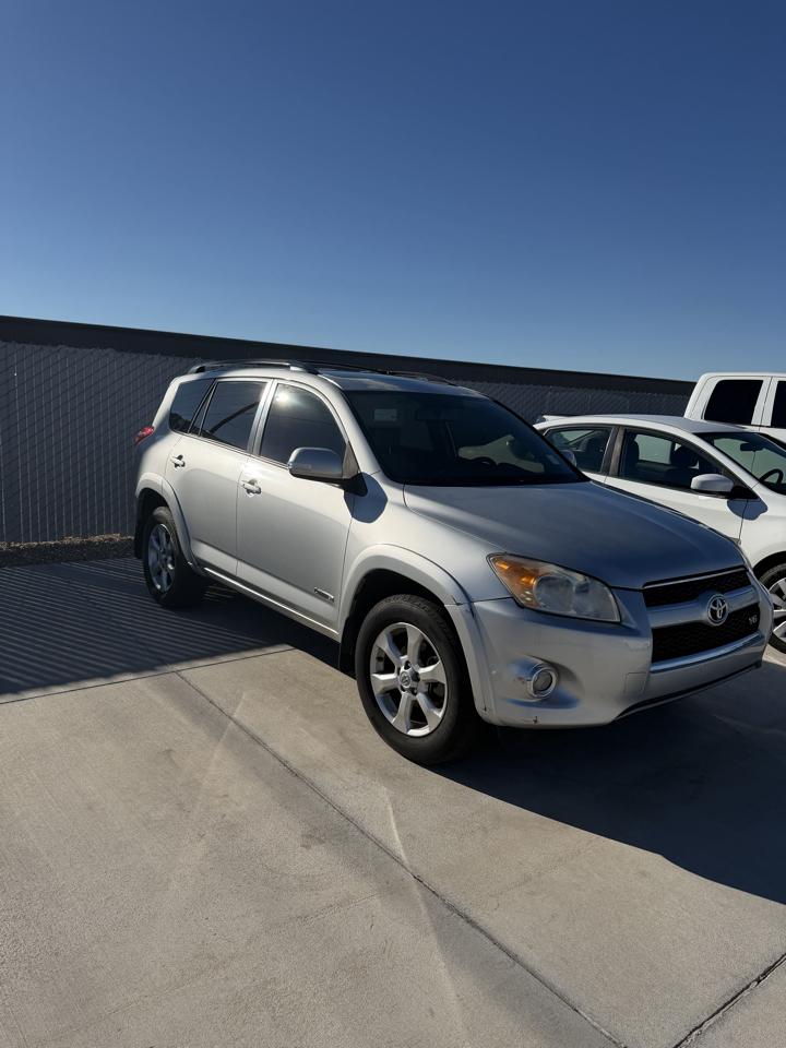 Toyota RAV4  2010