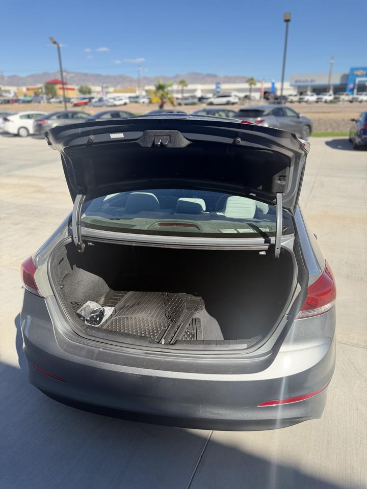 Hyundai Elantra  2018