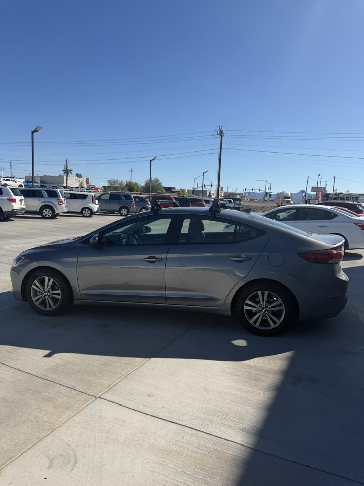 Hyundai Elantra  2018