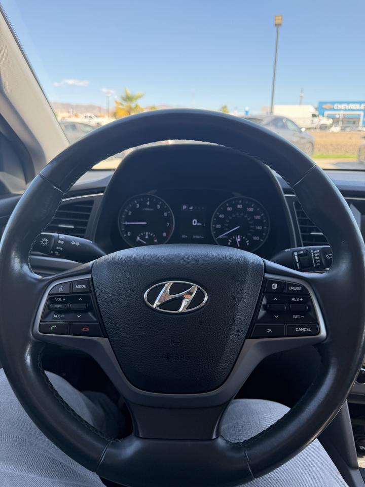 Hyundai Elantra  2018