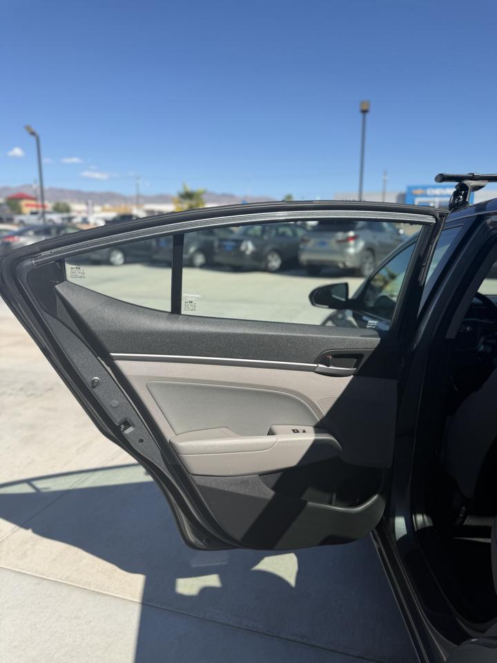 Hyundai Elantra  2018