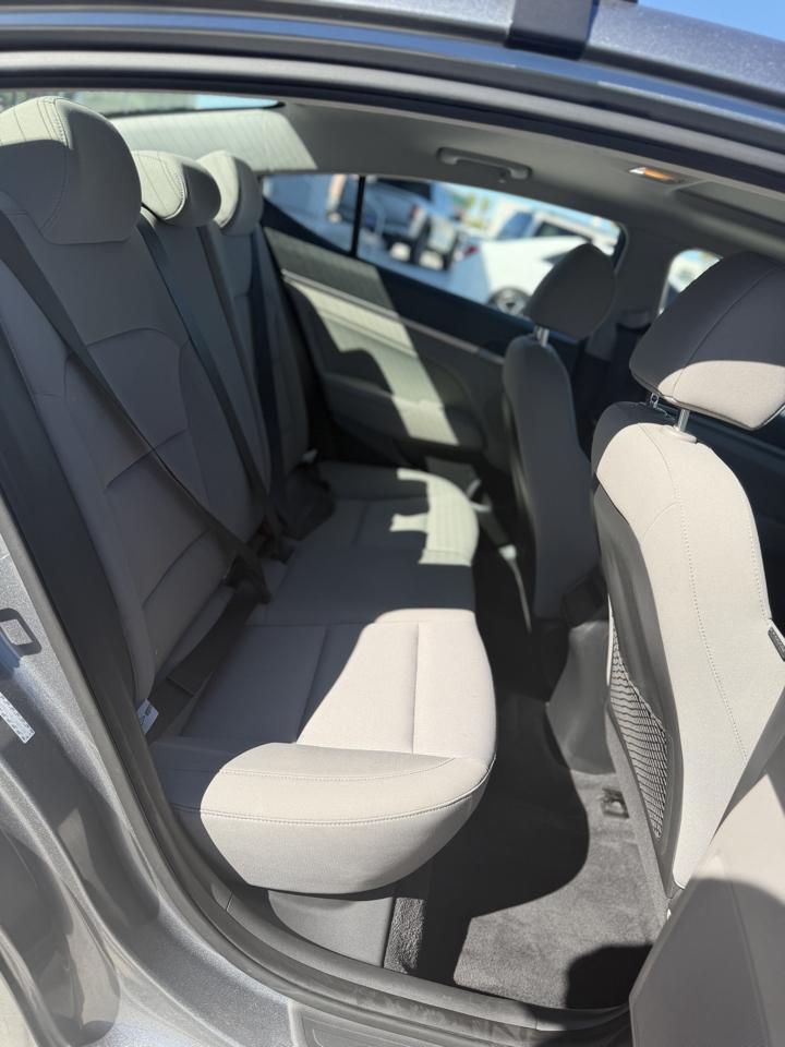 Hyundai Elantra  2018