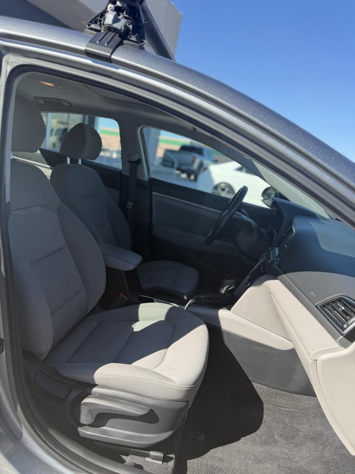 Hyundai Elantra  2018