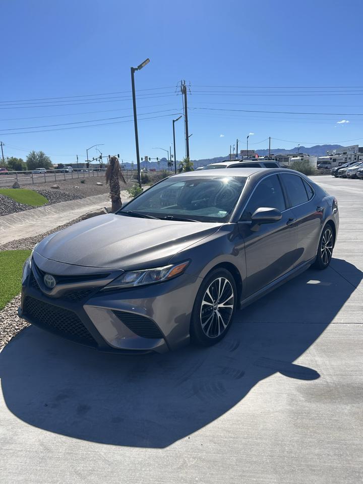Toyota Camry  2018