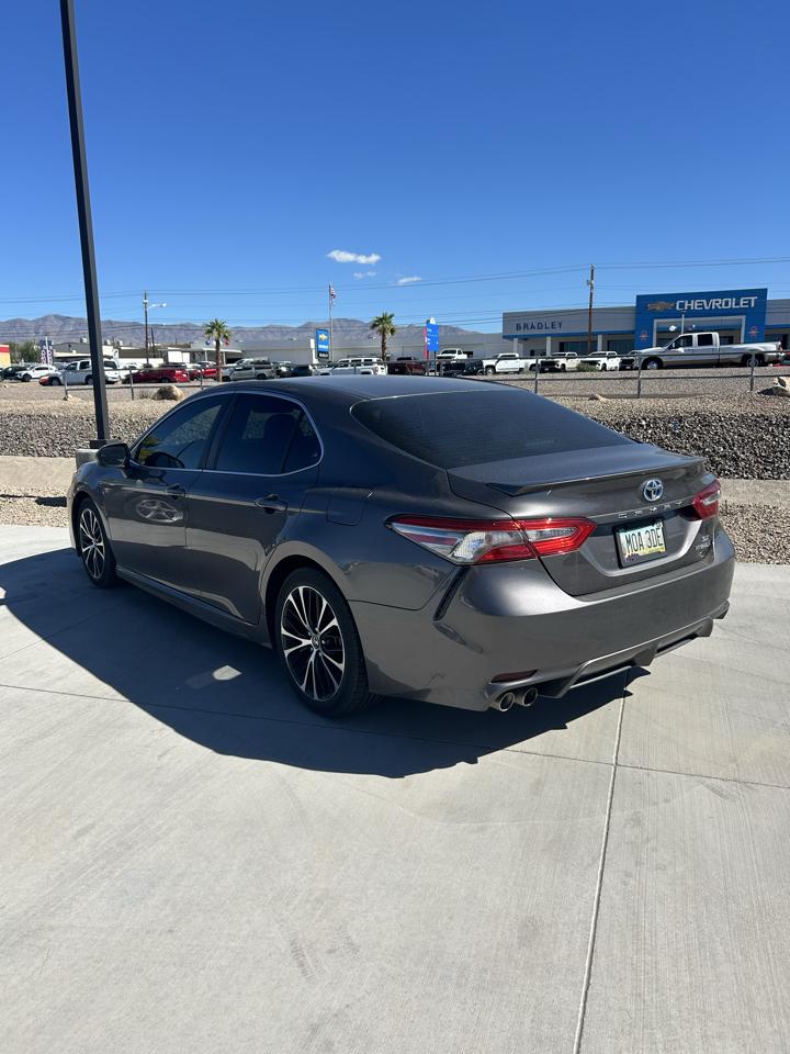 Toyota Camry  2018