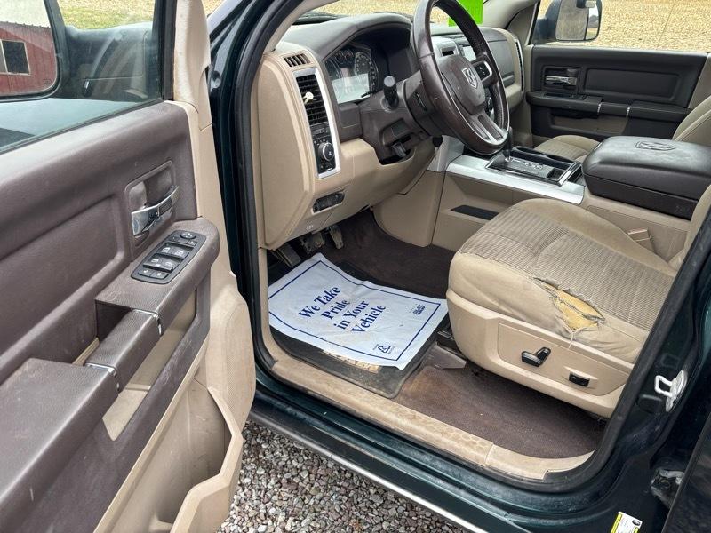 RAM 1500 SLT Quad Cab 4WD 2011
