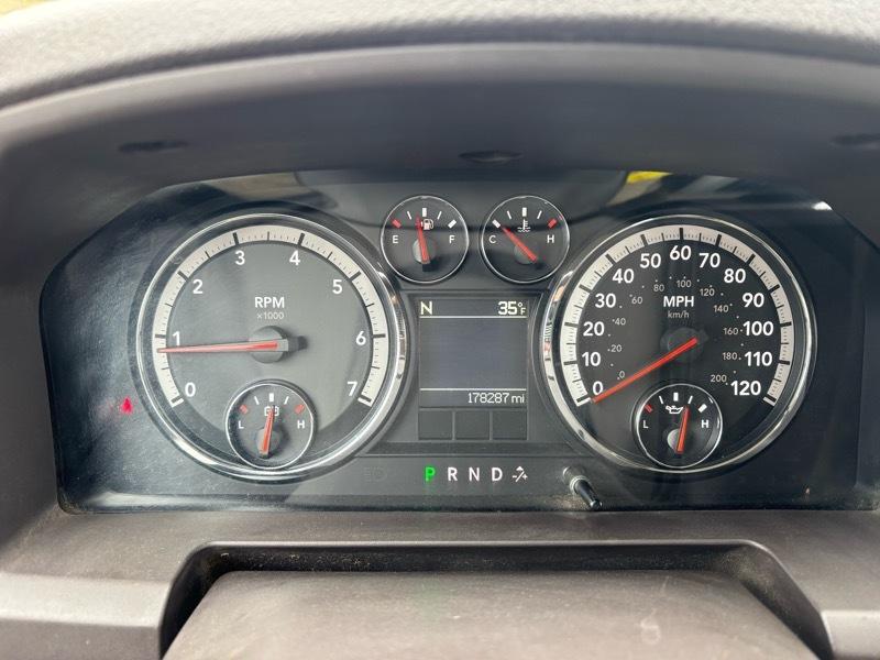 RAM 1500 SLT Quad Cab 4WD 2011