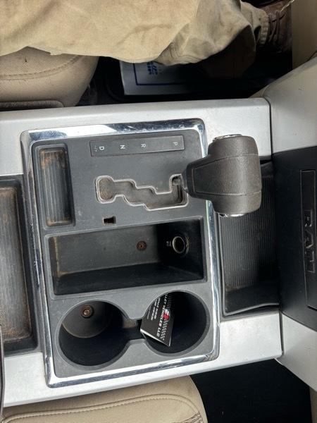 RAM 1500 SLT Quad Cab 4WD 2011