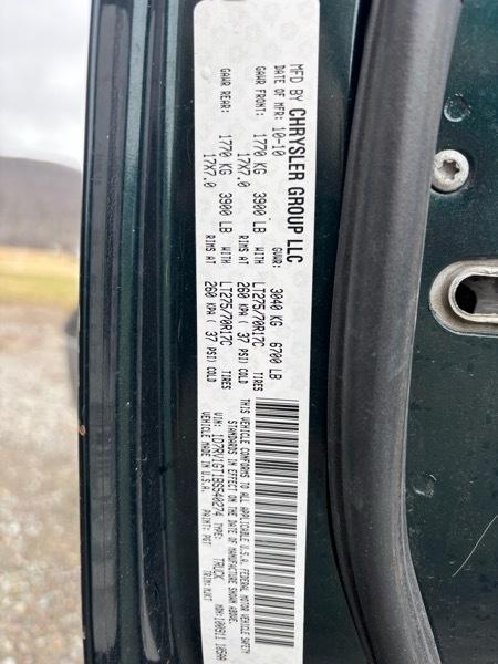 RAM 1500 SLT Quad Cab 4WD 2011