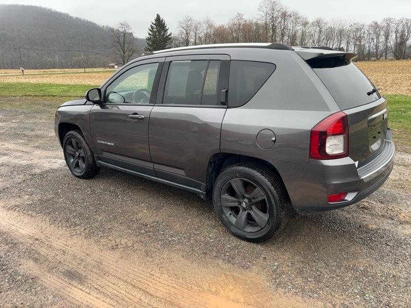 Jeep Compass Latitude FWD 2016