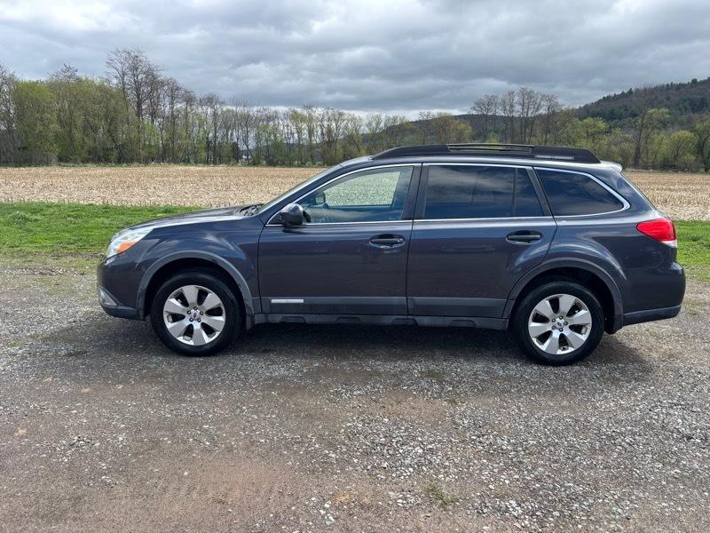 Subaru Outback 2.5i Limited 2012
