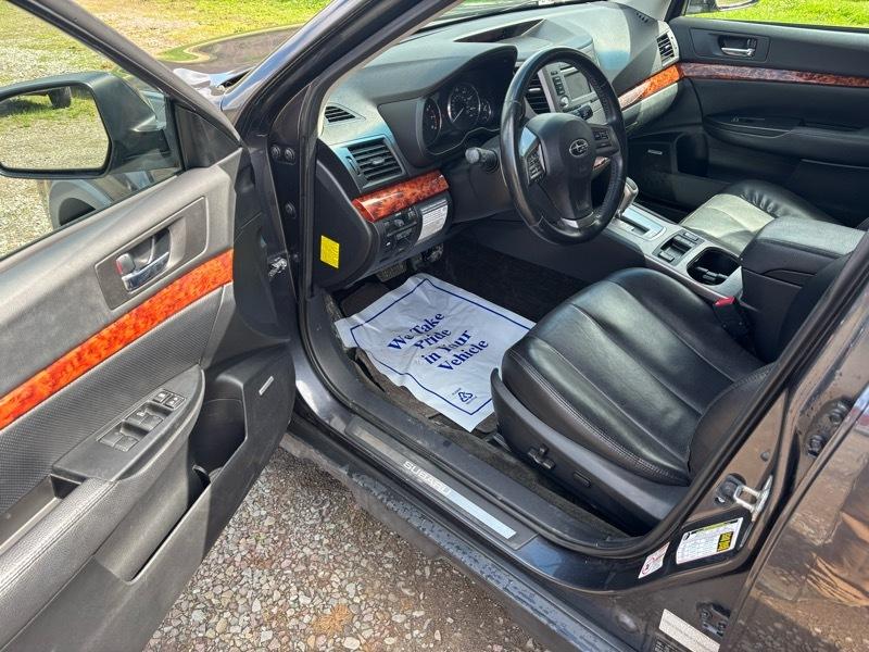 Subaru Outback 2.5i Limited 2012