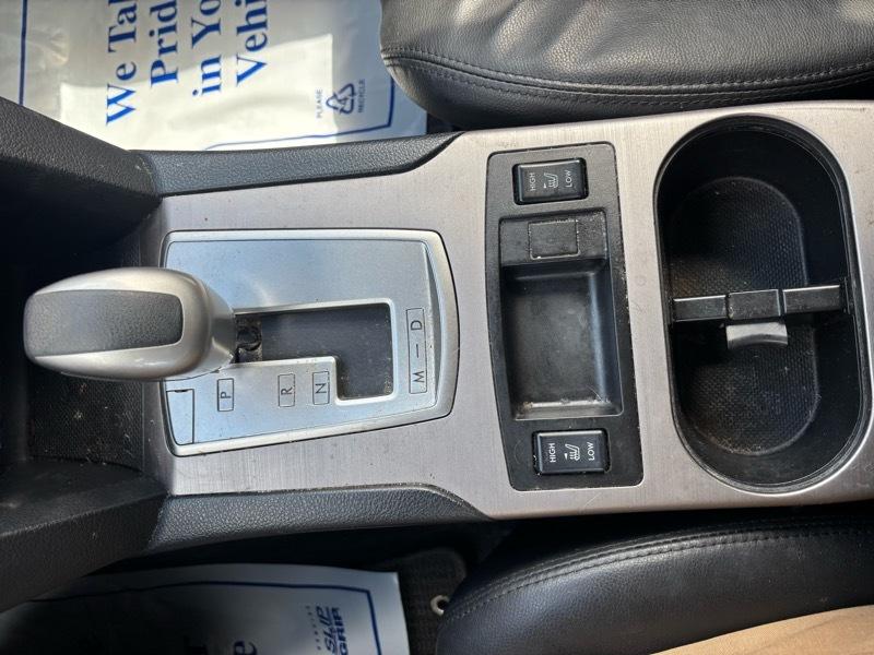 Subaru Outback 2.5i Limited 2012