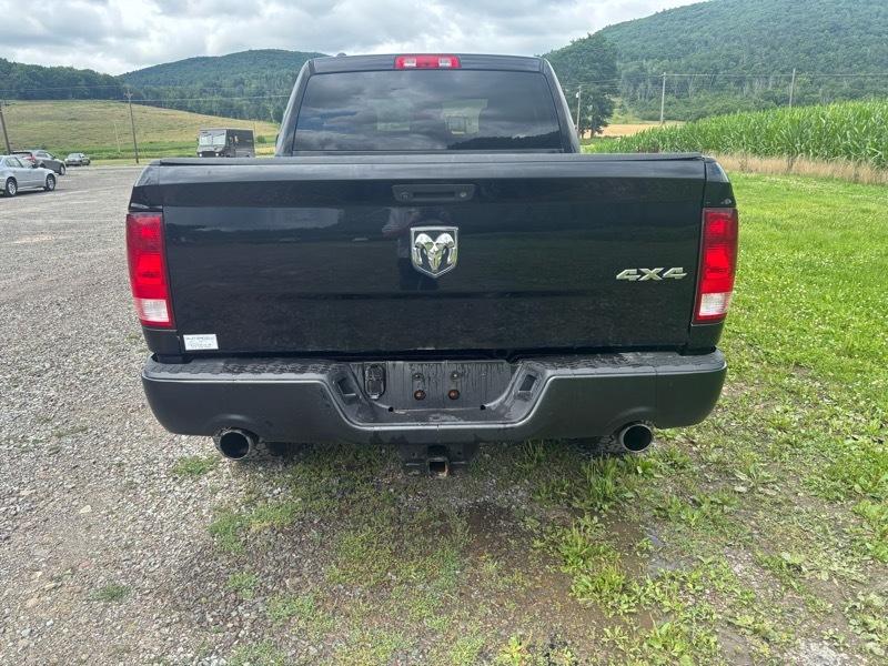 RAM 1500 Tradesman Quad Cab 4WD 2015