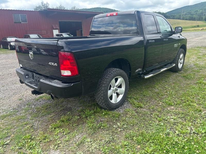 RAM 1500 Tradesman Quad Cab 4WD 2015