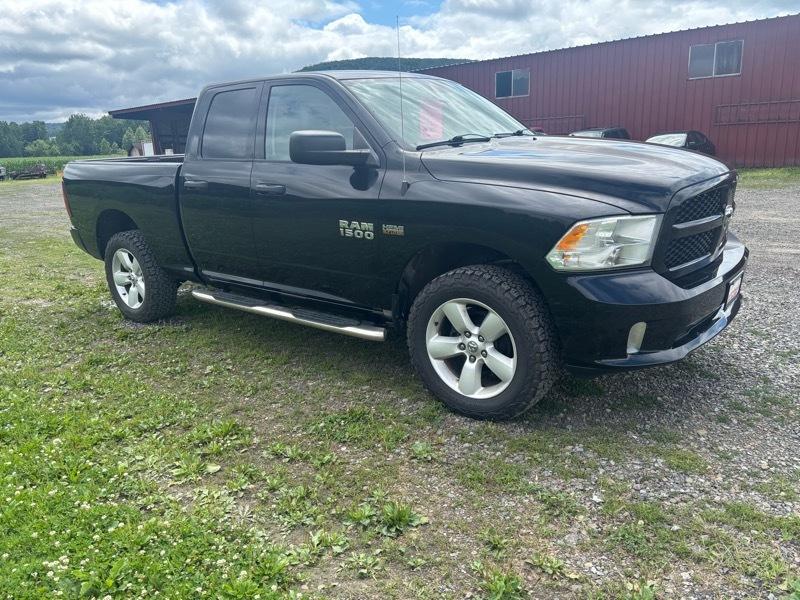 RAM 1500 Tradesman Quad Cab 4WD 2015