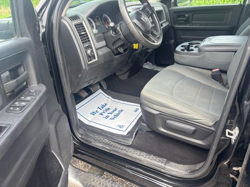 RAM 1500 Tradesman Quad Cab 4WD 2015