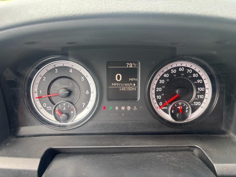 RAM 1500 Tradesman Quad Cab 4WD 2015
