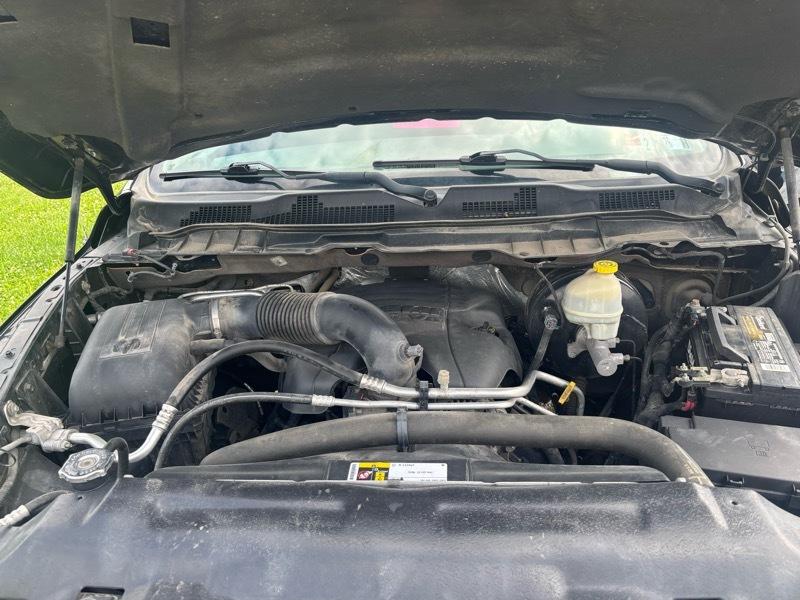 RAM 1500 Tradesman Quad Cab 4WD 2015