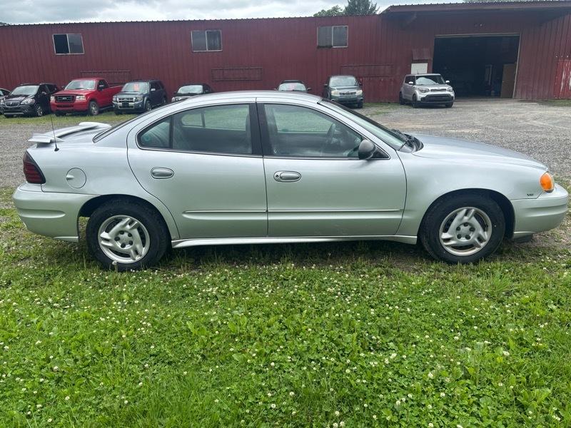 Pontiac Grand Am SE1 sedan 2004