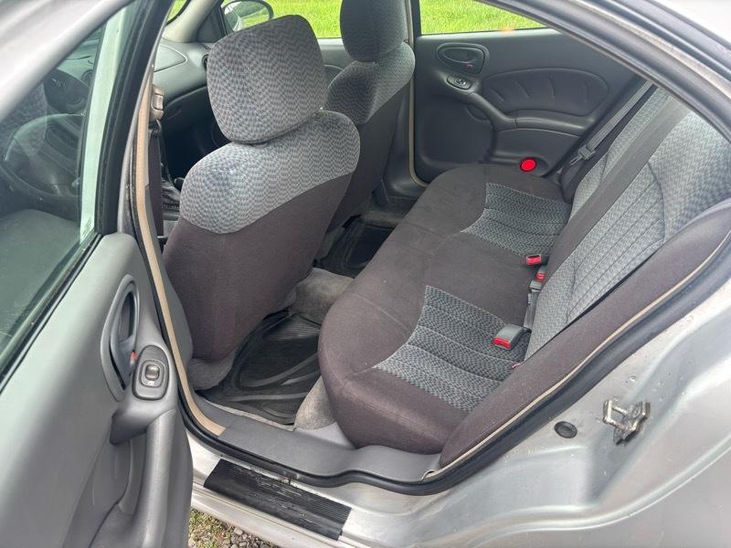 Pontiac Grand Am SE1 sedan 2004