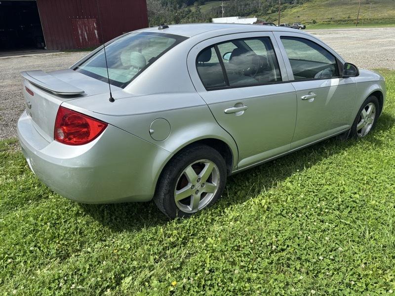 Chevrolet Cobalt LS Sedan 2005