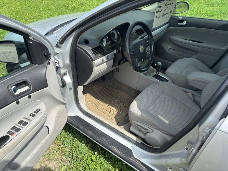 Chevrolet Cobalt LS Sedan 2005