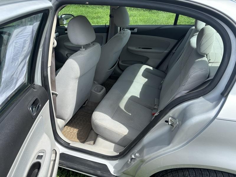 Chevrolet Cobalt LS Sedan 2005