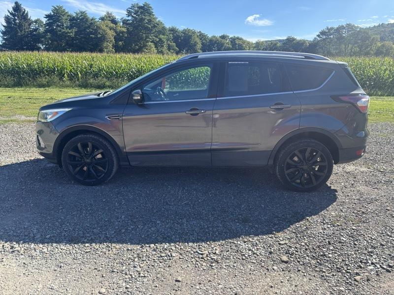 Ford Escape Titanium 4WD 2017