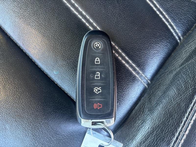 Ford Escape Titanium 4WD 2017