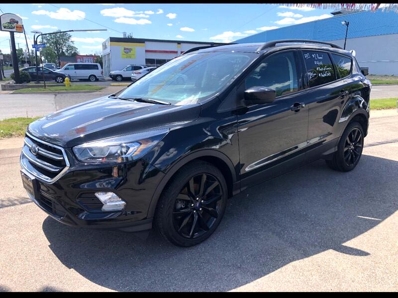 Used 2017 Ford Escape SE 4WD for Sale in Adrian MI 49221 Jerry Moore ...