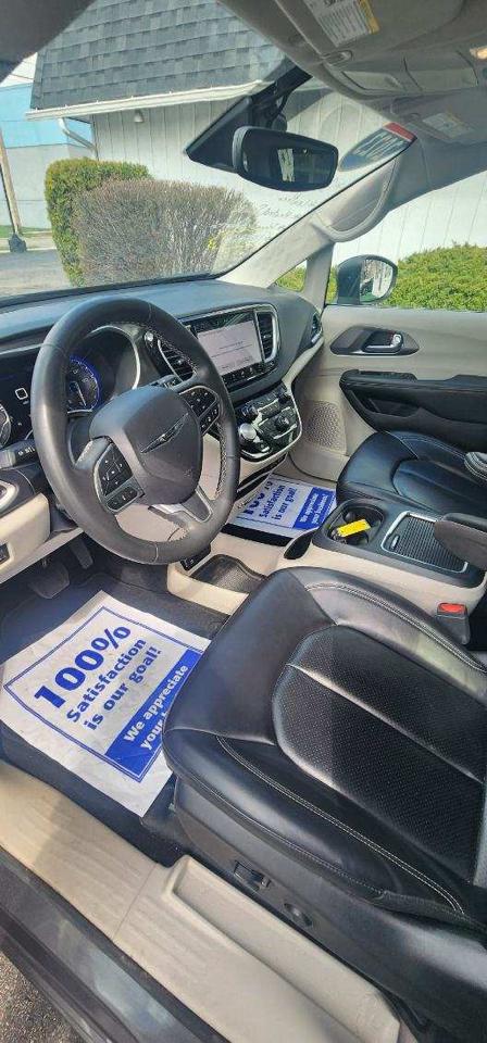 Chrysler Pacifica Touring L FWD 2023