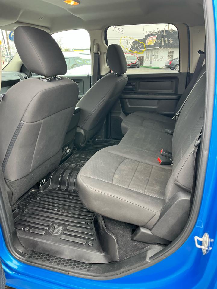 RAM 1500 Classic Express 4x4 Crew Cab 5'7" Box 2019