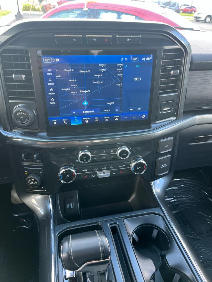 Ford F-150 XLT SuperCrew 4WD 2022