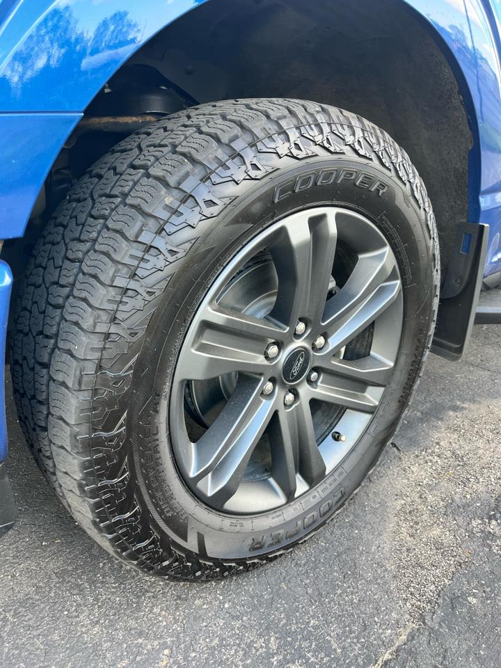 Ford F-150 XLT SuperCrew 4WD 2022