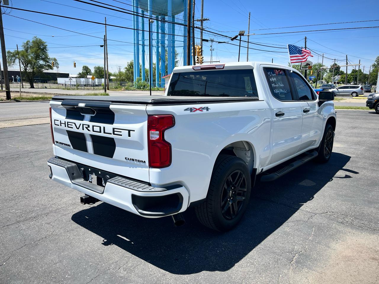 Chevrolet Silverado 1500 4WD Crew Cab 147" Custom 2021
