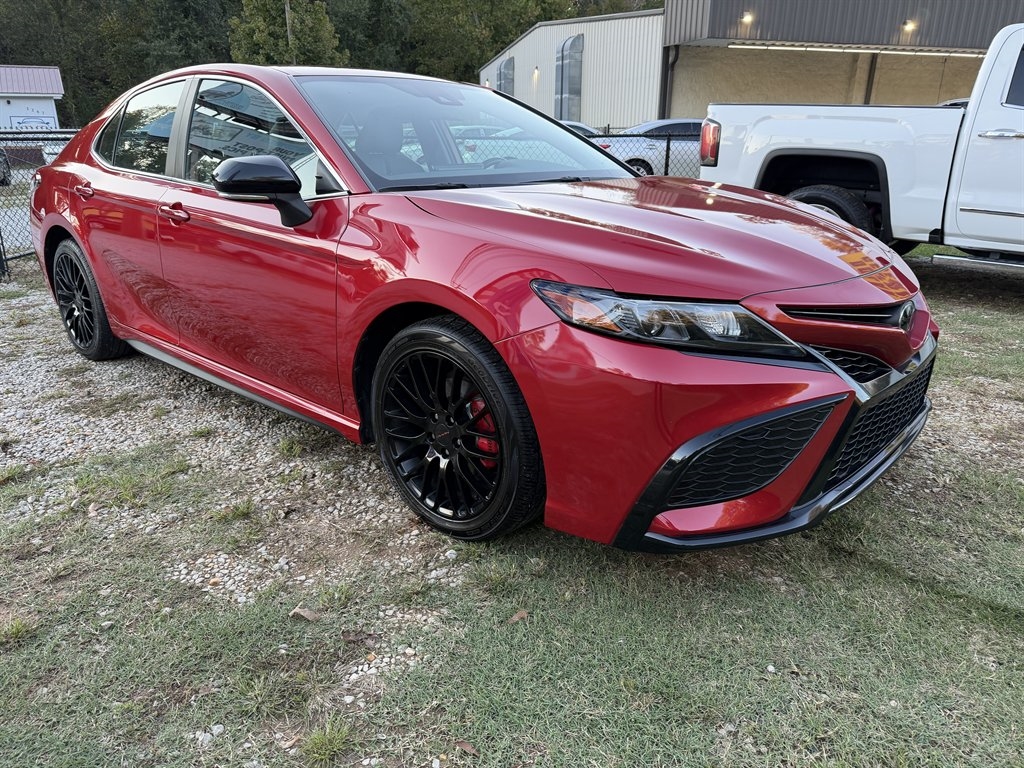 2022 Toyota Camry SE Nightshade Edition
