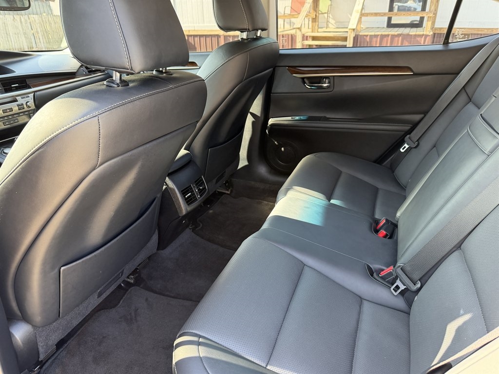 Lexus ES 350 Sedan 2014