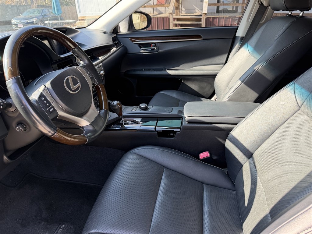 Lexus ES 350 Sedan 2014