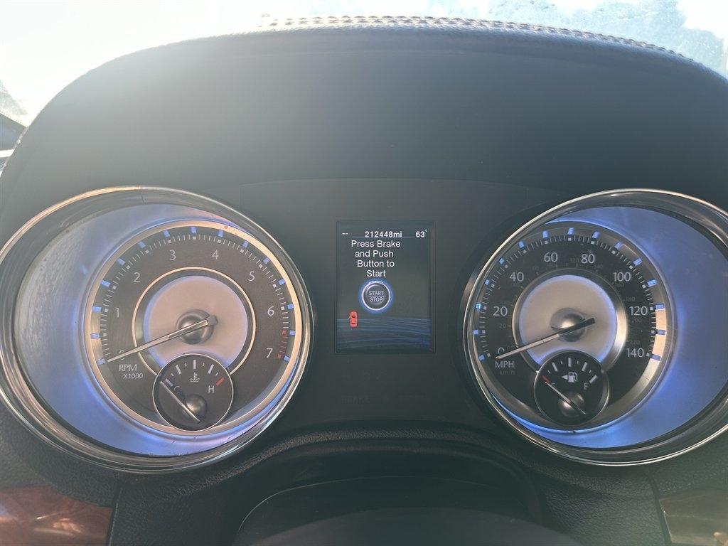 Chrysler 300 4dr Sdn V6 Limited RWD 2012