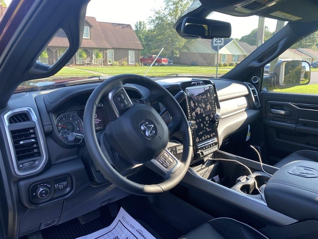 RAM 2500 Laramie 4x4 Crew Cab 6'4" Box 2021