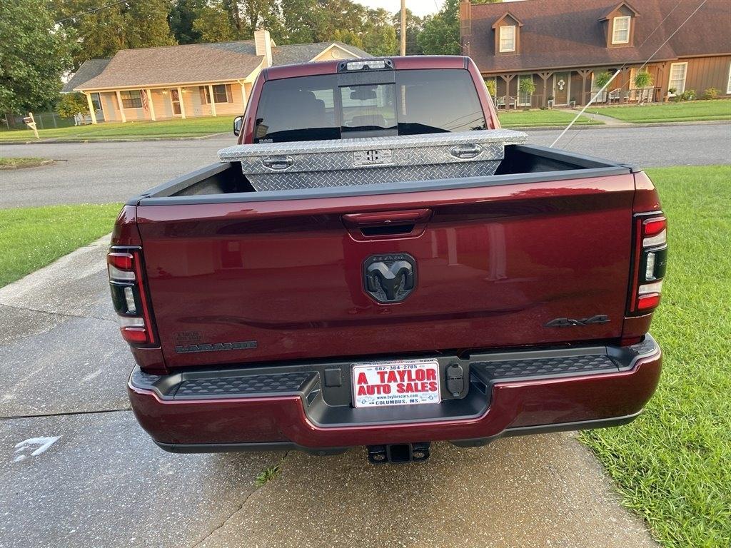 RAM 2500 Laramie 4x4 Crew Cab 6'4" Box 2021