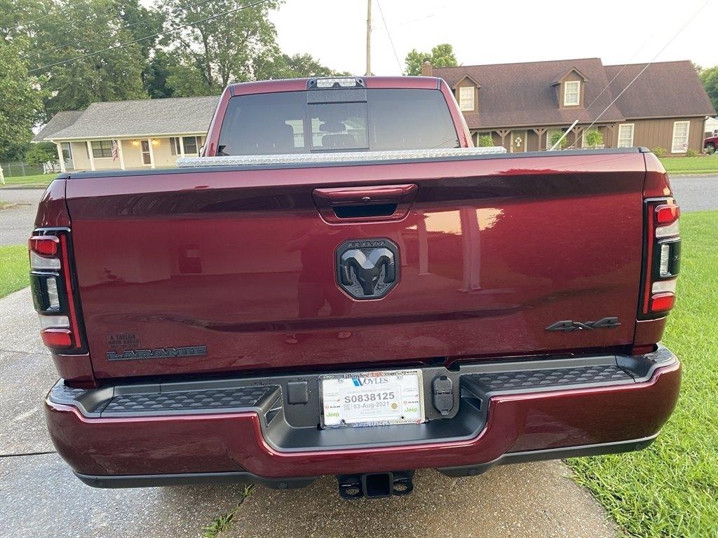 RAM 2500 Laramie 4x4 Crew Cab 6'4" Box 2021