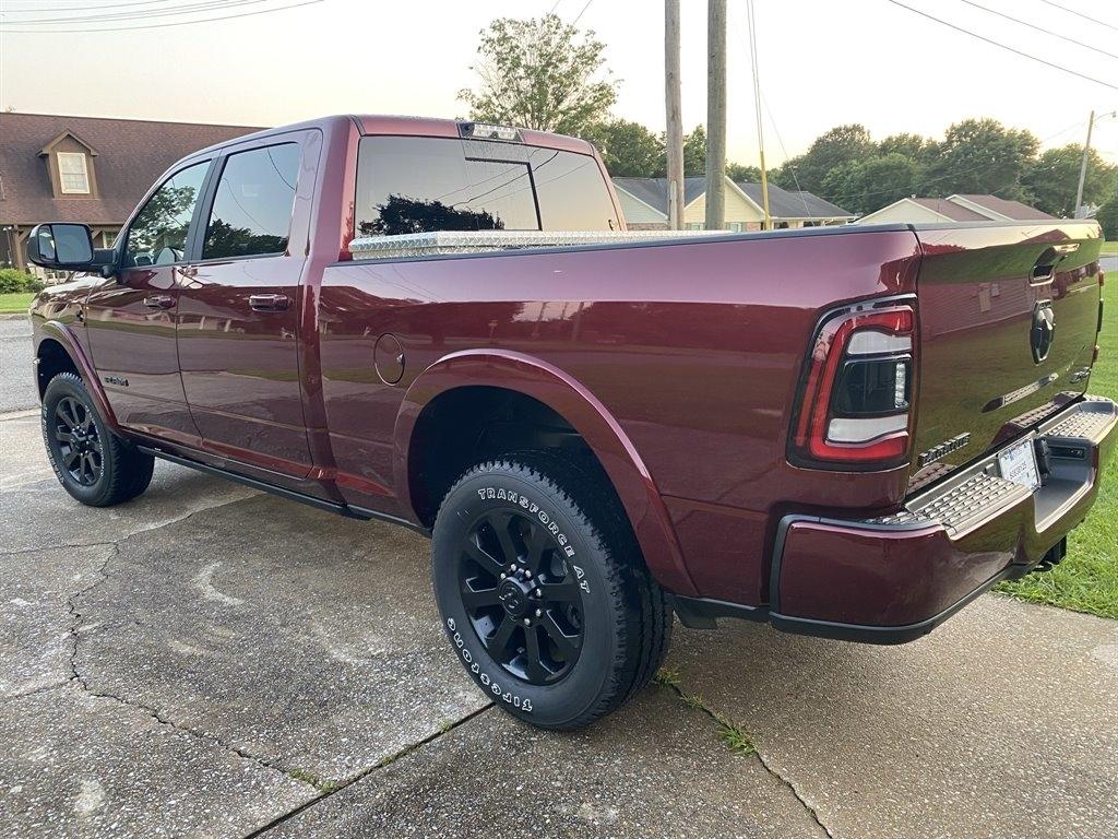 RAM 2500 Laramie 4x4 Crew Cab 6'4" Box 2021
