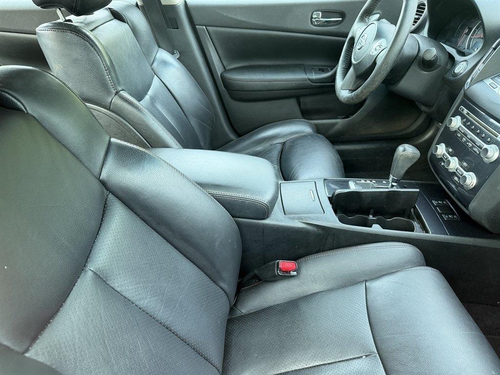 Nissan Maxima 4dr Sdn 3.5 SV 2014