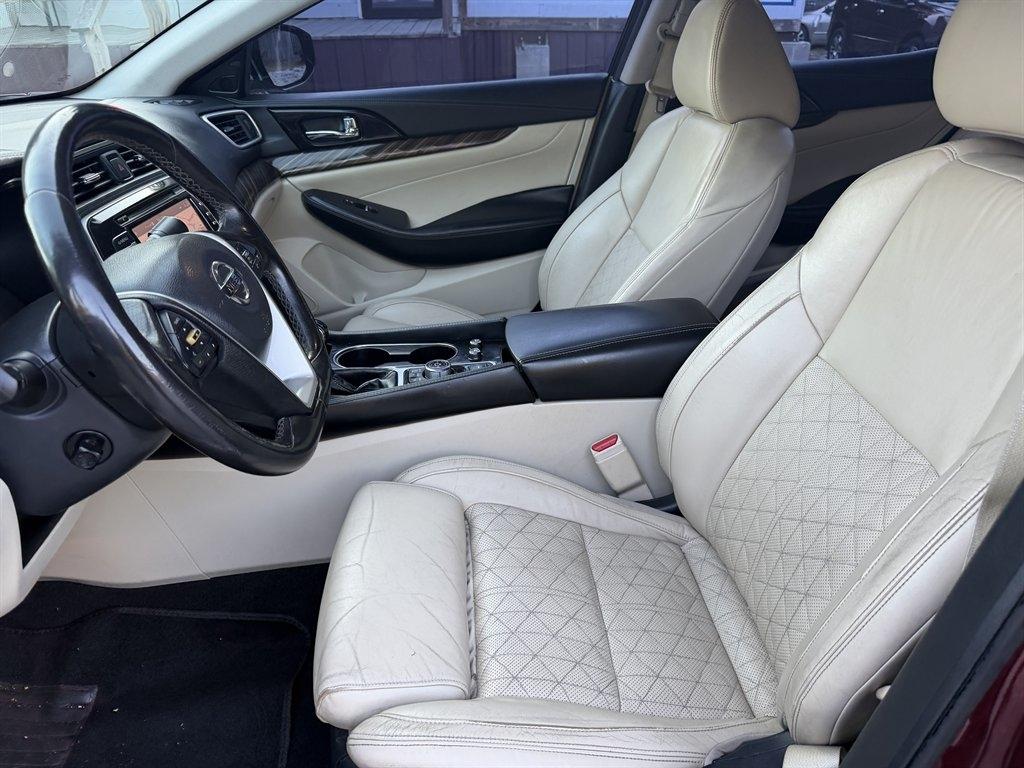 Nissan Maxima 4dr Sdn 3.5 Platinum 2016