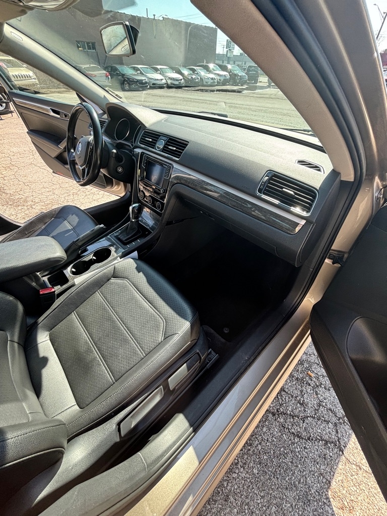 Volkswagen Passat SE PZEV 6A 2016