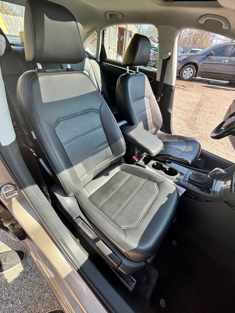 Volkswagen Passat SE PZEV 6A 2016